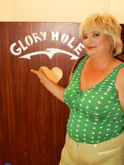 Aged big beautiful woman with golden-haired hair finds herself face to face with gloryhole 10-Pounder