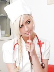 Simone is a slender nurse that likes masturbating her hairless fur pie