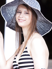 Hot youthful beauty squatting exposed for oldman ball licking session outdoors