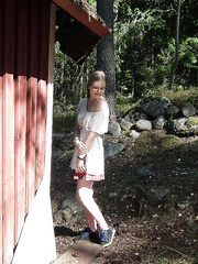 Solo hotty shows her meatballs and slit whilst forcing entry into abandoned cabin