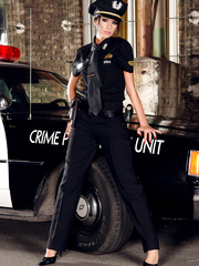 Hawt golden-haired ends up having a trio with males and chicks cops in a back alley