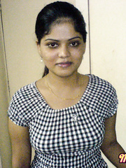 Chunky Indian gal Neha releases her milk sacks from white bra