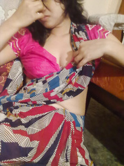 Hawt Indian wife Padma uncovers naturals mambos and armpits on daybed