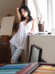 Erotic dark brown Louise peels off her jeans to pose her slim hawt body nude