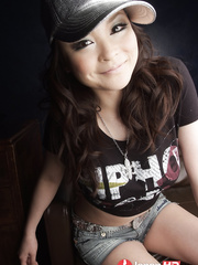 Super hawt & delightsome Japanese doll Yuu Haruka shows off luscious large scoops