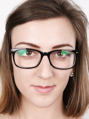 Glasses clad Vendula photographed nude for dilettante porn gig