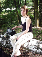 Davia and me take a little walk and blowjob in the woods near Berlin