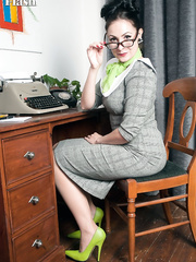 mother I'd like to fuck secretary Sophie Delane in glasses stripping to widen exposed at her desk