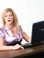 Mature golden-haired lady Ginger Lynn goes two on 1 with a pair of dark dudes