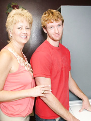 mother I'd like to fuck Tracy finds a youthful dude and gives him oral pleasure until a facial