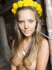 Lengthy legged glamour angel Mango A displays ideal petite zeppelins and shaved wet crack