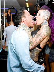 A night of clubbing with those sweethearts leads to public fucking