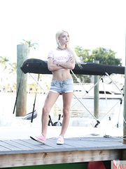 White legal age teenager Kenzie Reeves bonks her brother's superlatively good ally wearing pink sneakers