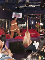 Wild dressed party with a lot of blowjobs and hawt cuties in hot jeans