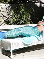 Mermaid Adriana Chechik vaunts bubble gazoo with massive put in & receives anal group sex