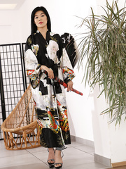 Tattooed Oriental honey Akasha Coliun plays with her fur pie until the make water flows