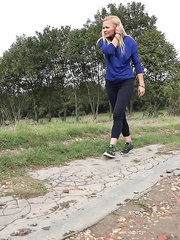 Dressed blond Jena Fascinating pulls down leggings to pee on a country road