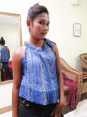 Filipina woman bleed jizz from her bald cookie after POV fucking