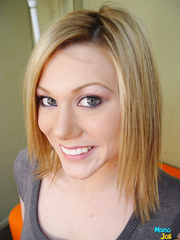 Hot mother I'd like to fuck Samantha Sinn ends up with a mouthful of cum after a POV tugjob