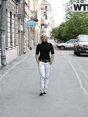 Hot blond Dulsineya takes a pair of sperm loads in face hole off beaten path