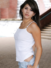 Worthy legal age teenager Shyla Jennings flashes her booty and underboobage out on the street