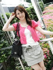  Japanese cutie Himeno changes into boobless garments