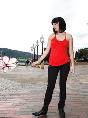 Lalin Girl bitch Isabel Torvos demonstrating her goods and fingering her snatch