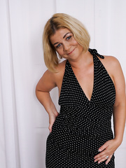 Cheating housewife with golden-haired hair rides on top her paramour's knob