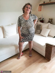 Lewd nan Caro pets her bawdy cleft prior to fondling her natural bra buddies