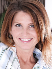 Sexy older Sky Rodgers receives on knees nude to widen butt & flaunt hairless love tunnel