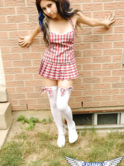 1St timer discloses her firm meatballs in hawt nylons and heels