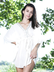 Angel next door Juck puts her tasty muff on display on blanket in the woods