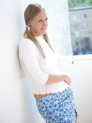 Youthful golden-haired Joyce gets an open throat facial from a big weenie