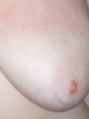 40dd big breasts with small nipples like to be kissed