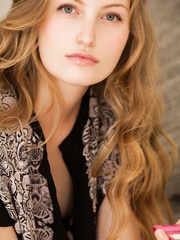 Sexy legal age teenager beauty showcases her shaved wet crack after getting bare