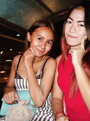 Cute beauty from Thailand takes off her raiment for her 1st nudes