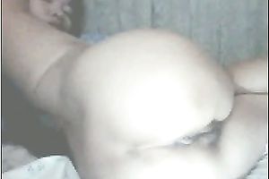 My fresh web camera chat ally shows her Asian muff and plays with it