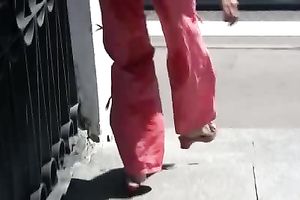 The pissing experience of a Russian blond dilettante housewife