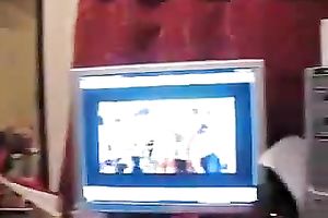 Gotta love this plump booty bitch and all the twerking that babe does