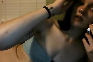 Watching my girlfriend playing with her punani looks sexy