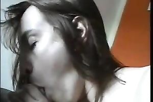 My cum-addicted girlfriend knows how to give a great orall-service