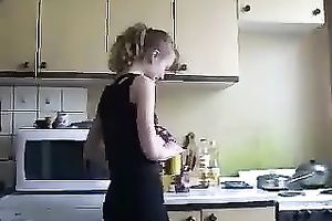 Skinny golden-haired girl screwed hard in the morning on web camera