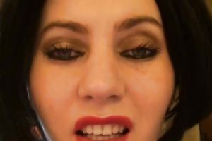 Provocative black head mother I'd like to fuck made an non-professional masturbation clip for me