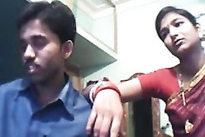 Indian woman shows her pantoons for the livecam and sucks her man's penis