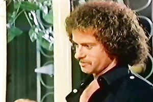 Group sex with perverted and hot golden-haired chick in the kitchen