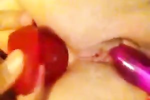 Me and my hubby have a fun toying my cookie and anus in homemade episode