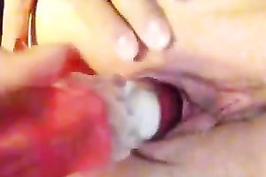 Me and my hubby have a fun toying my cookie and anus in homemade episode