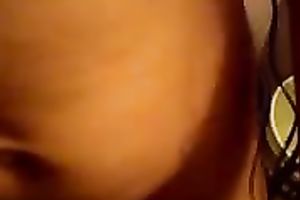 Shapely Indian honey sucks her lover's weenie in the bath