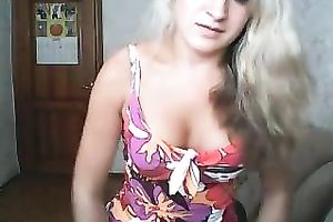 My enchanting looking girlfriend likes showing off her constricted firm wazoo