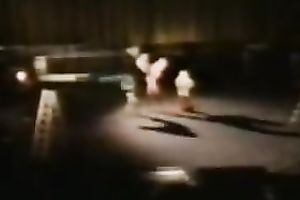 White horny and pecker hungry slut takes it in her face hole